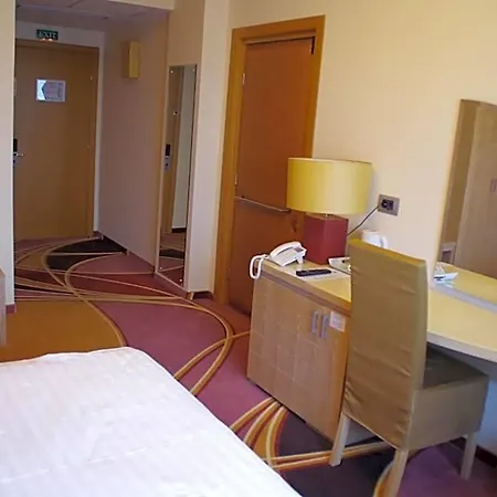 Mari Hotell Bukarest