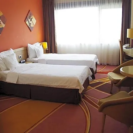 Hotell Mari 4*